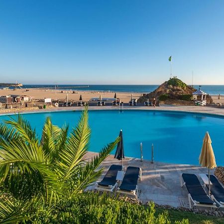 Algarve Casino Hotel Portimão Εξωτερικό φωτογραφία The beach of the resort