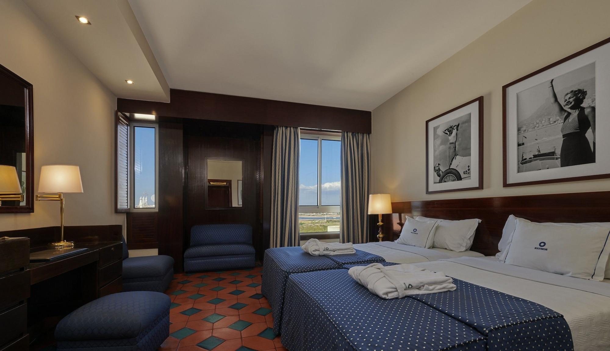 Algarve Casino Hotel Portimão Εξωτερικό φωτογραφία A room at the hotel