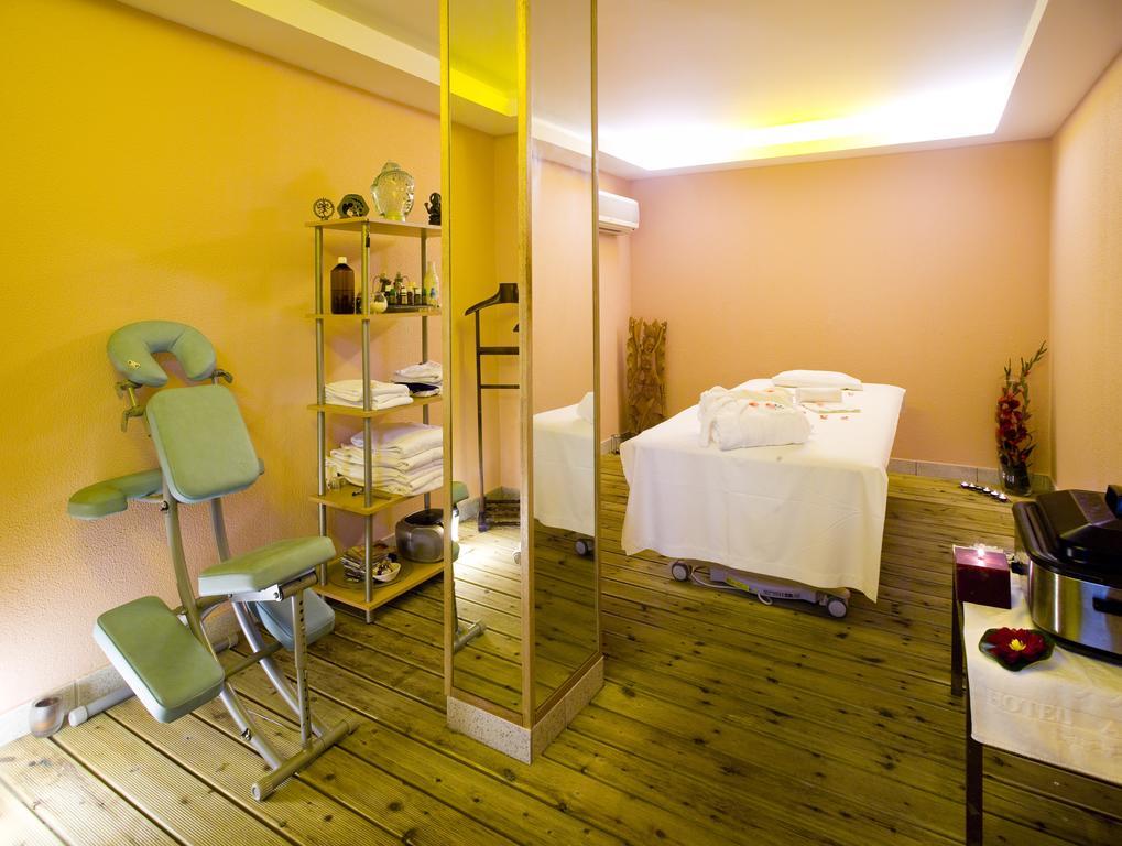 Algarve Casino Hotel Portimão Εξωτερικό φωτογραφία A treatment room at a spa