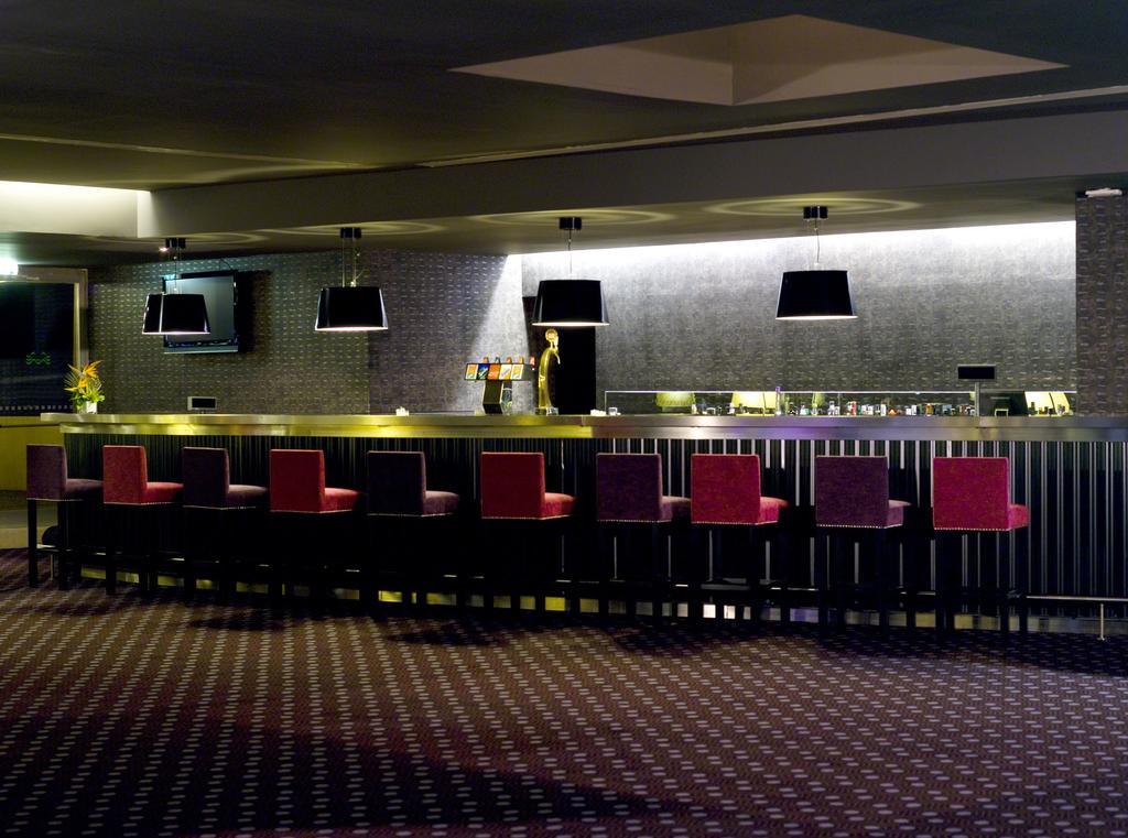 Algarve Casino Hotel Portimão Εξωτερικό φωτογραφία The bar at the 1967