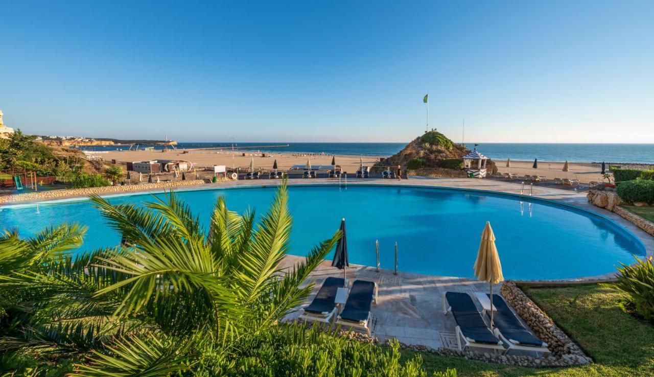 Algarve Casino Hotel Portimão Εξωτερικό φωτογραφία The beach of the resort