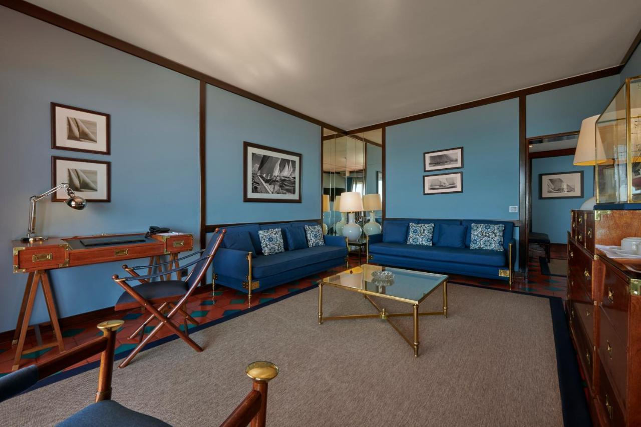 Algarve Casino Hotel Portimão Εξωτερικό φωτογραφία A suite at the hotel