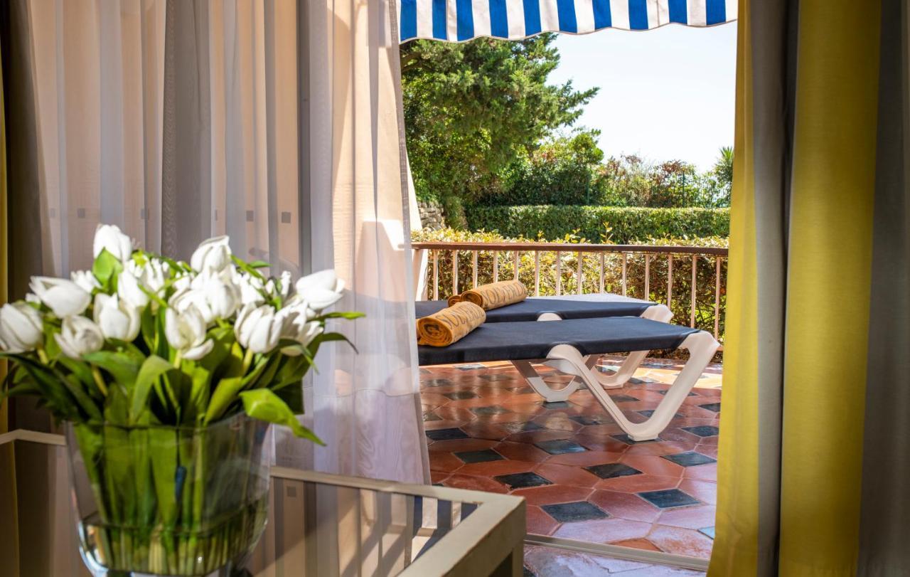 Algarve Casino Hotel Portimão Εξωτερικό φωτογραφία A view of the hotel's terrace