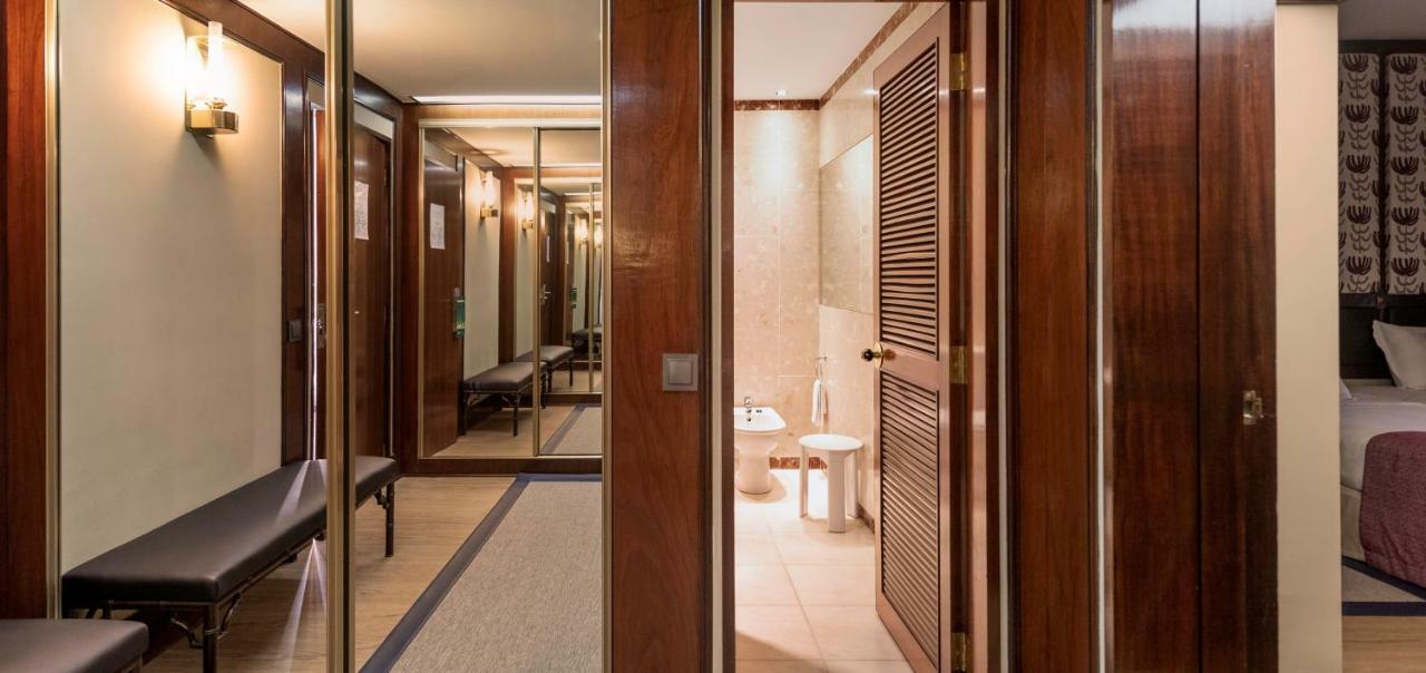 Algarve Casino Hotel Portimão Εξωτερικό φωτογραφία A bathroom in a hotel