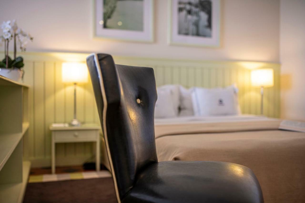 Algarve Casino Hotel Portimão Εξωτερικό φωτογραφία A bedroom at the hotel